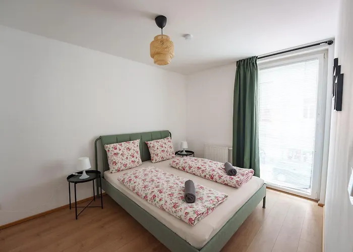 1100 Apartment *