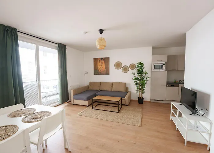 1100 Apartment *