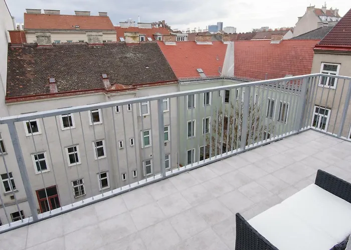 1100 *